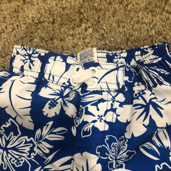 18M Op brand swim trunks, blue with white flowers - Picture 2 of 5